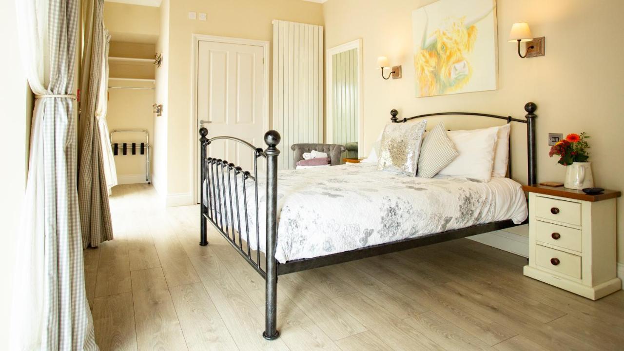 Accommodation Bristol Airport Redhill  Екстериор снимка